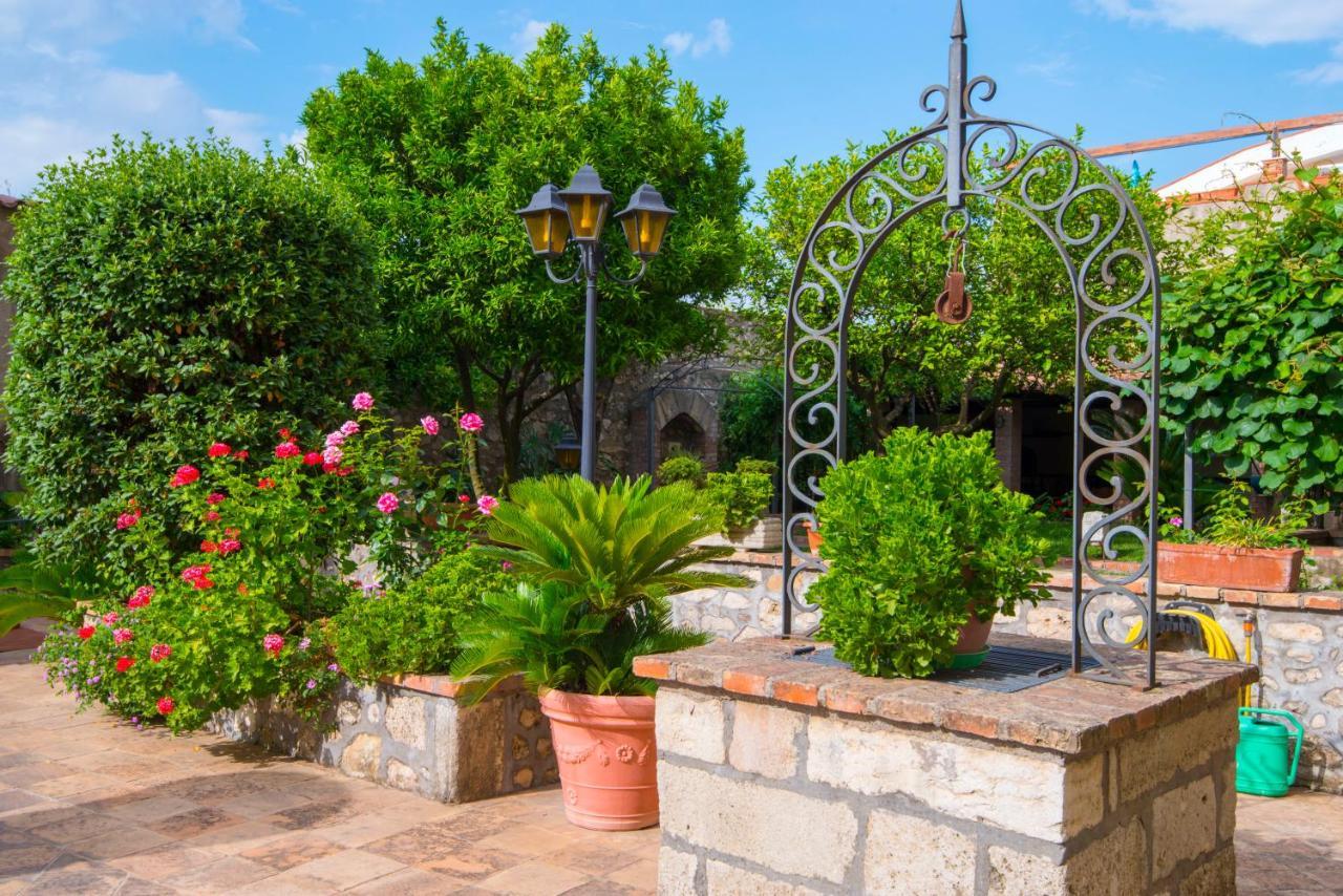 Torre Caetana Bed and Breakfast Minturno Buitenkant foto