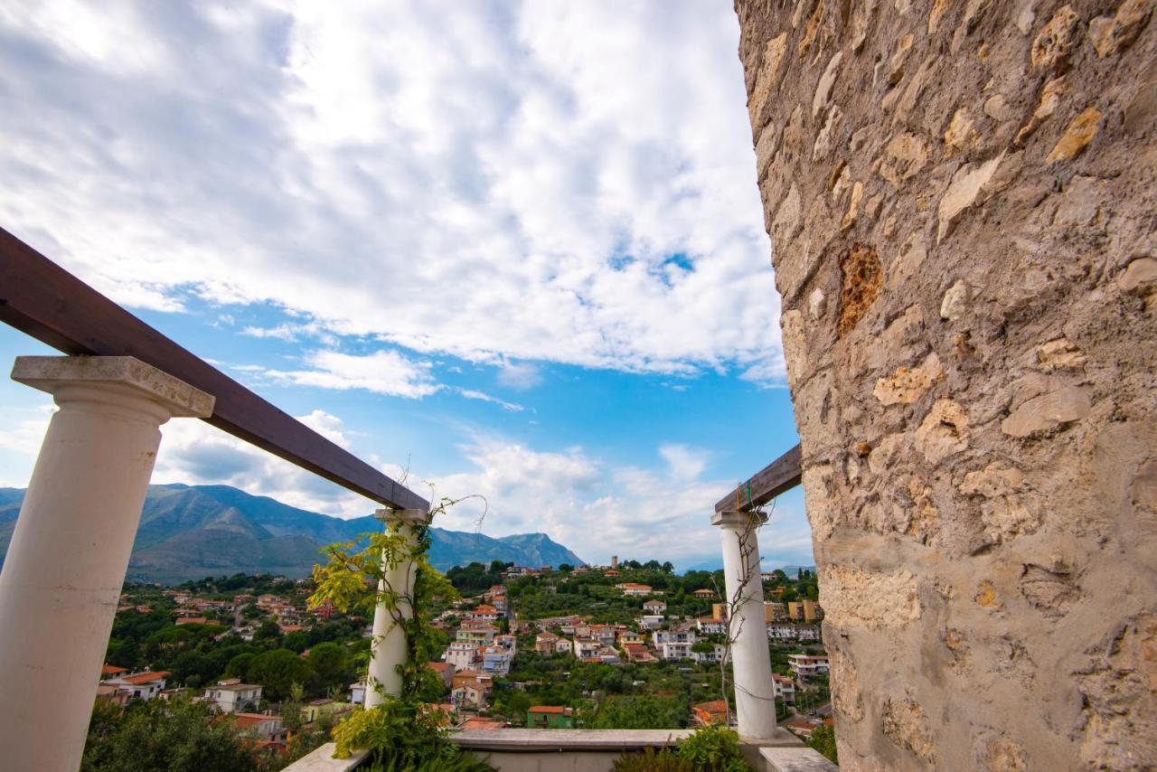 Torre Caetana Bed and Breakfast Minturno Buitenkant foto